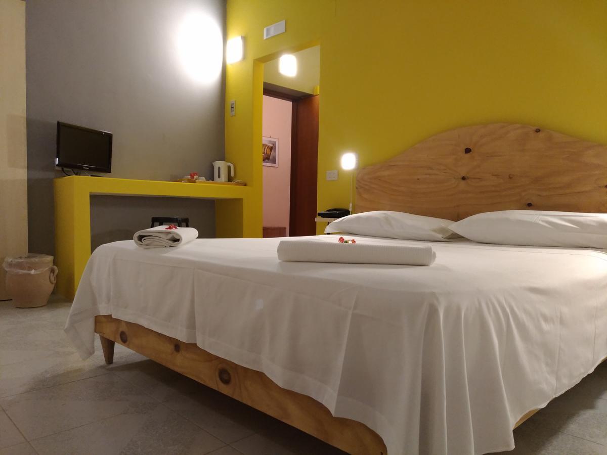 Hotel Villa Pirotta Sannicandro di Bari Exterior foto